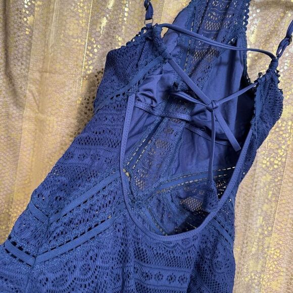 Becca Navy Blue Prairie Rose One Piece Crochet Halter Neck Swimsuit XL - Picture 6 of 7
